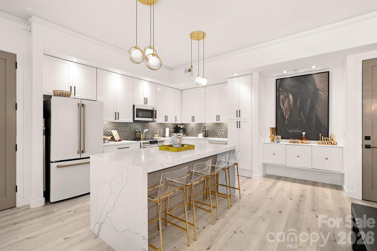 4620 Piedmont Row Dr., Charlotte, NC 28210