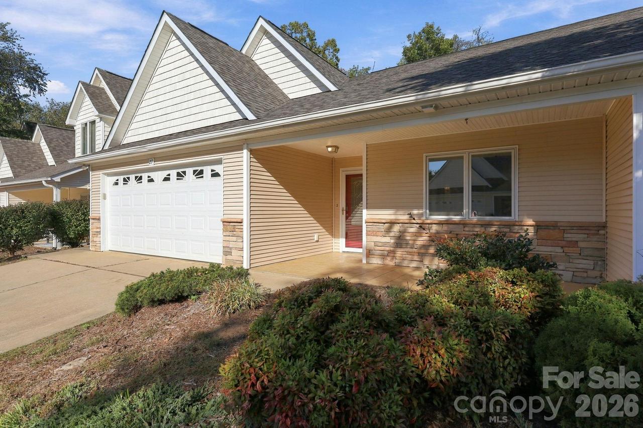 29 Beekeeper Tr., Swannanoa, NC 28778