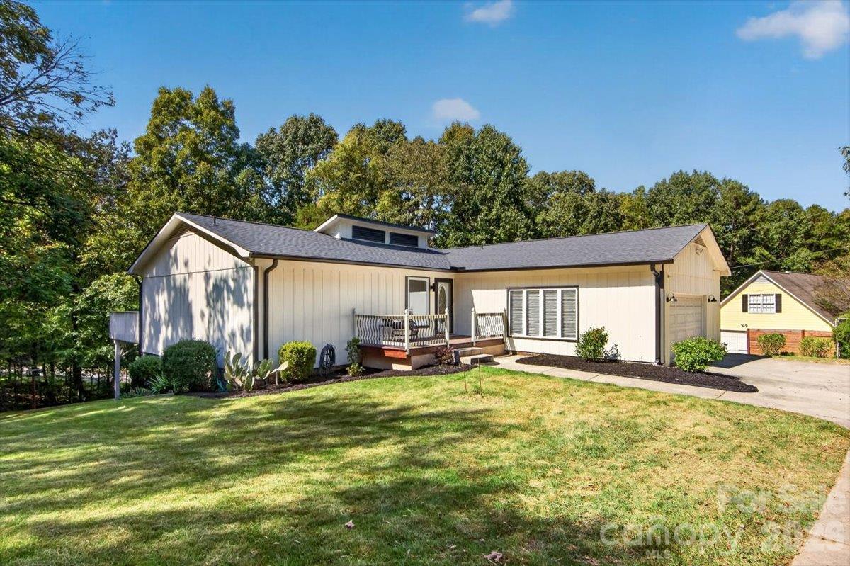 16 Cove Creek Pl., Concord, NC 28025