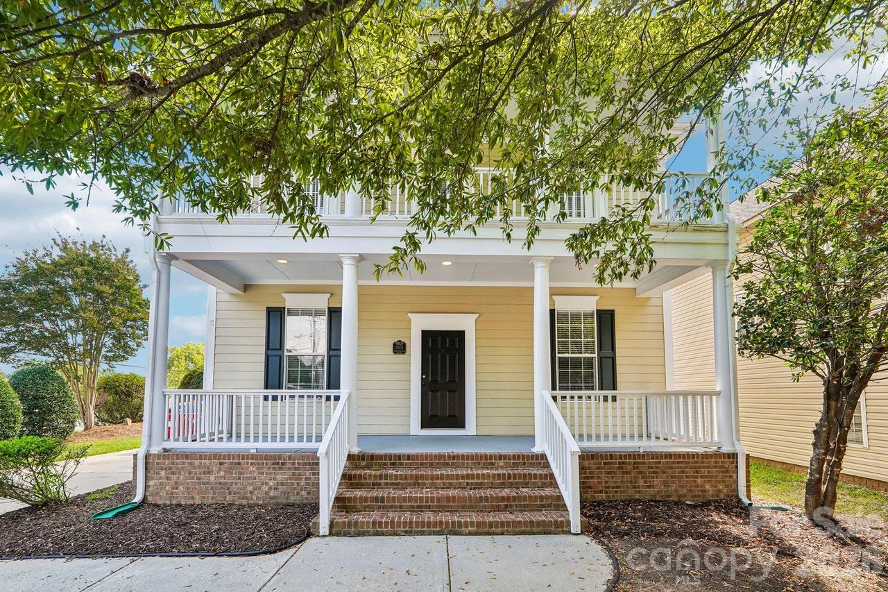 1001 Gainsborough Dr., Matthews, NC 28104