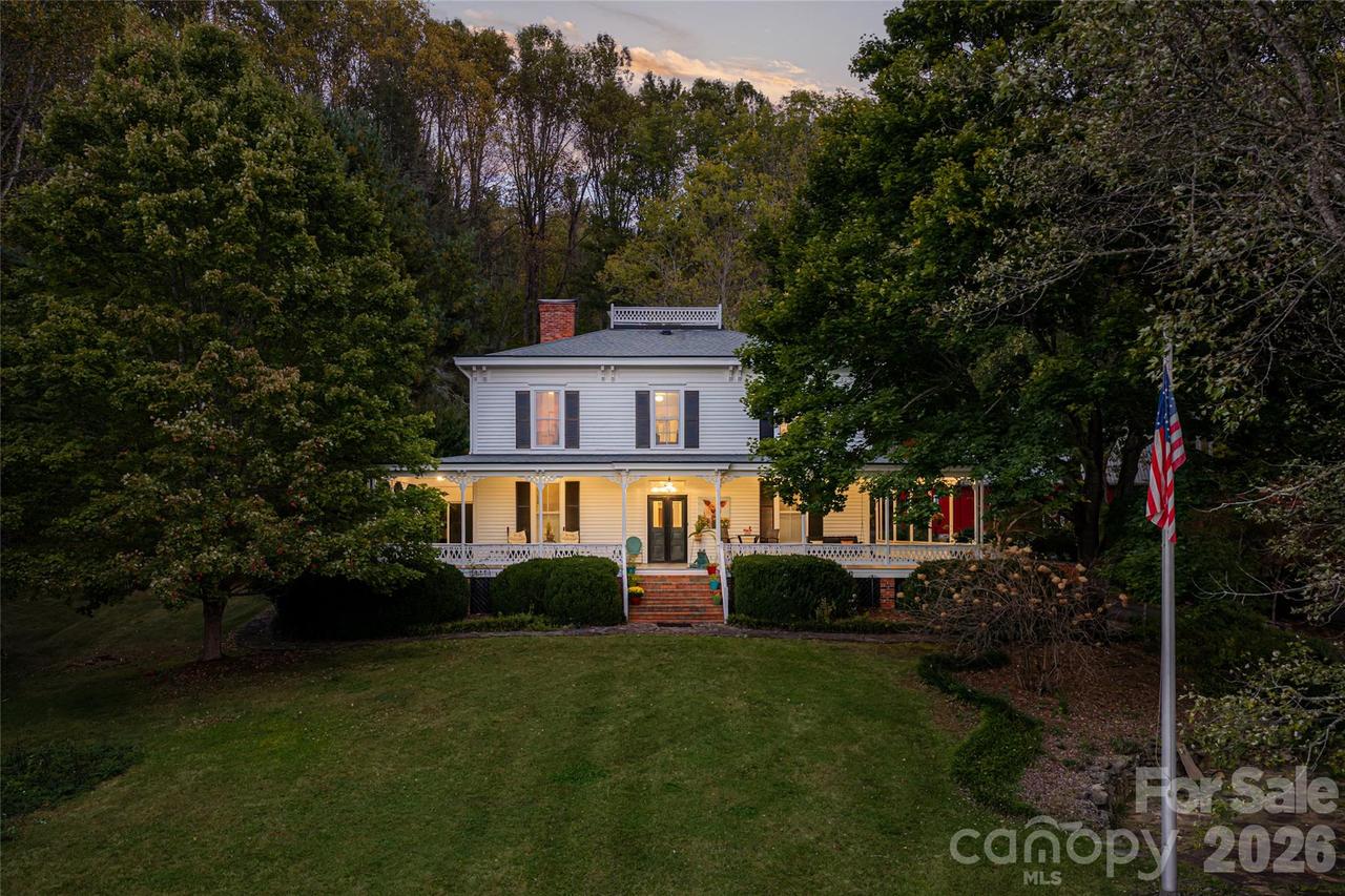 185 Country Club Dr., Canton, NC 28716