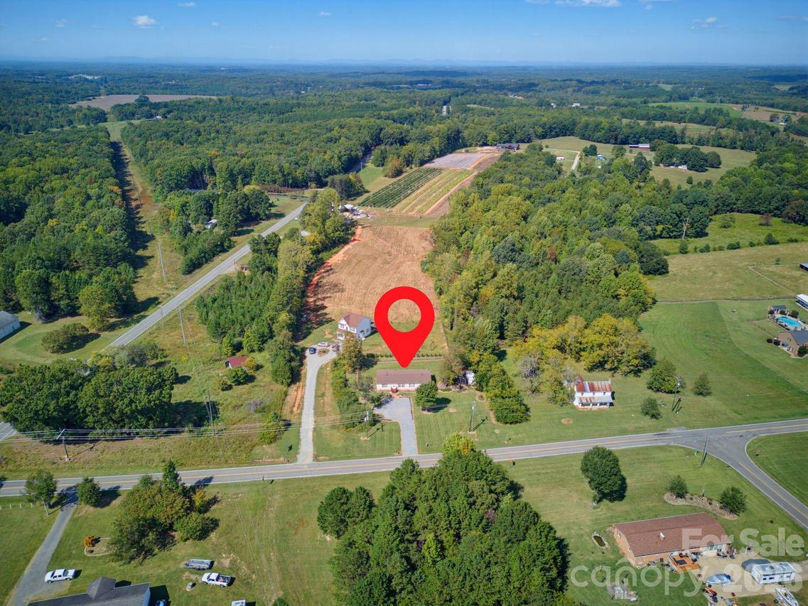 6858 Long Island Rd., Catawba, NC 28609
