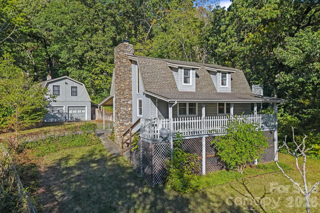 88 Bull Mountain Rd., Asheville, NC 28805