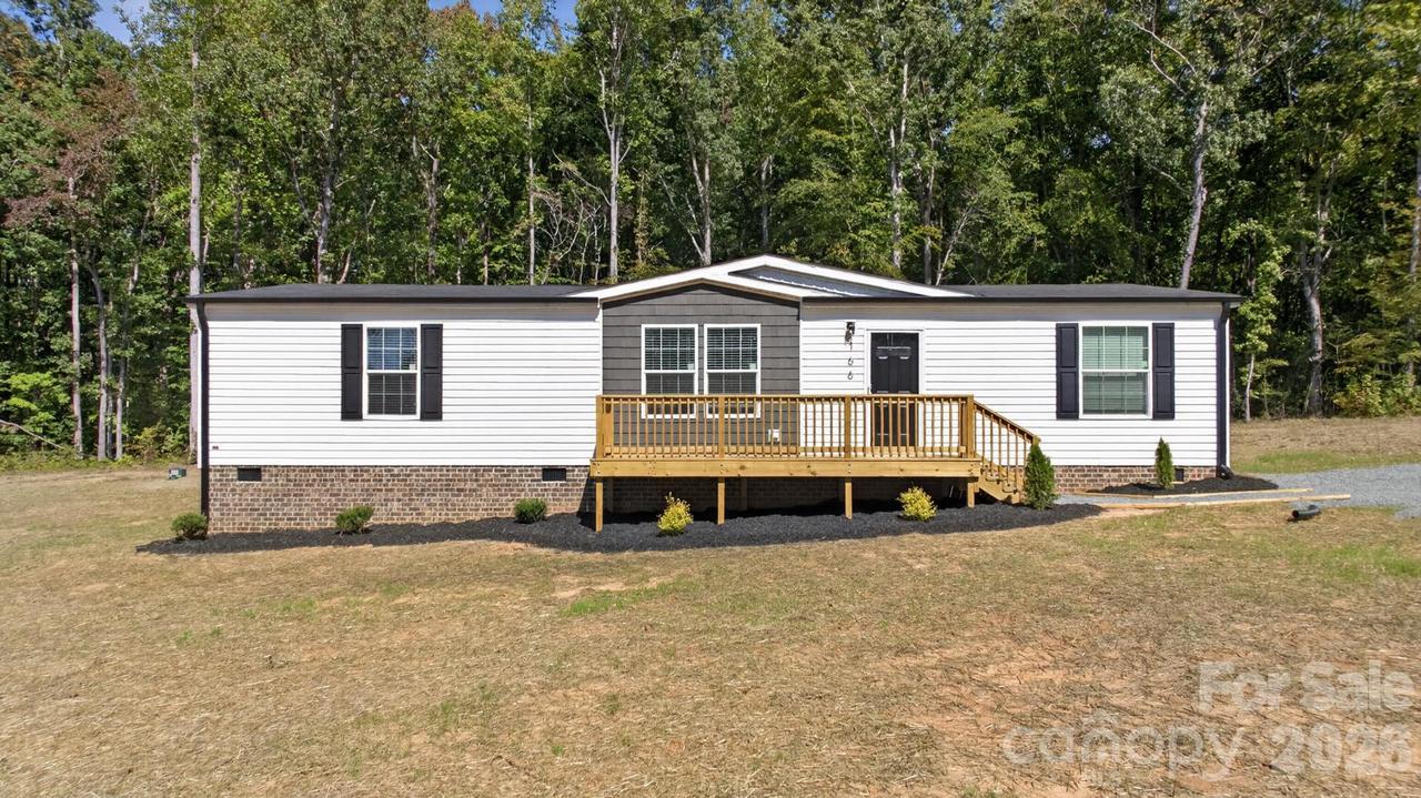 166 Christophers Ct., Lexington, NC 27295