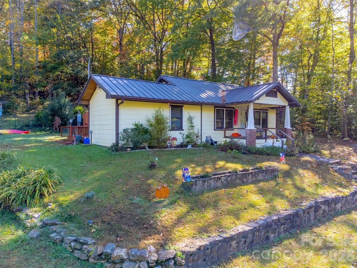 152 Mills Branch Rd., Sylva, NC 28779