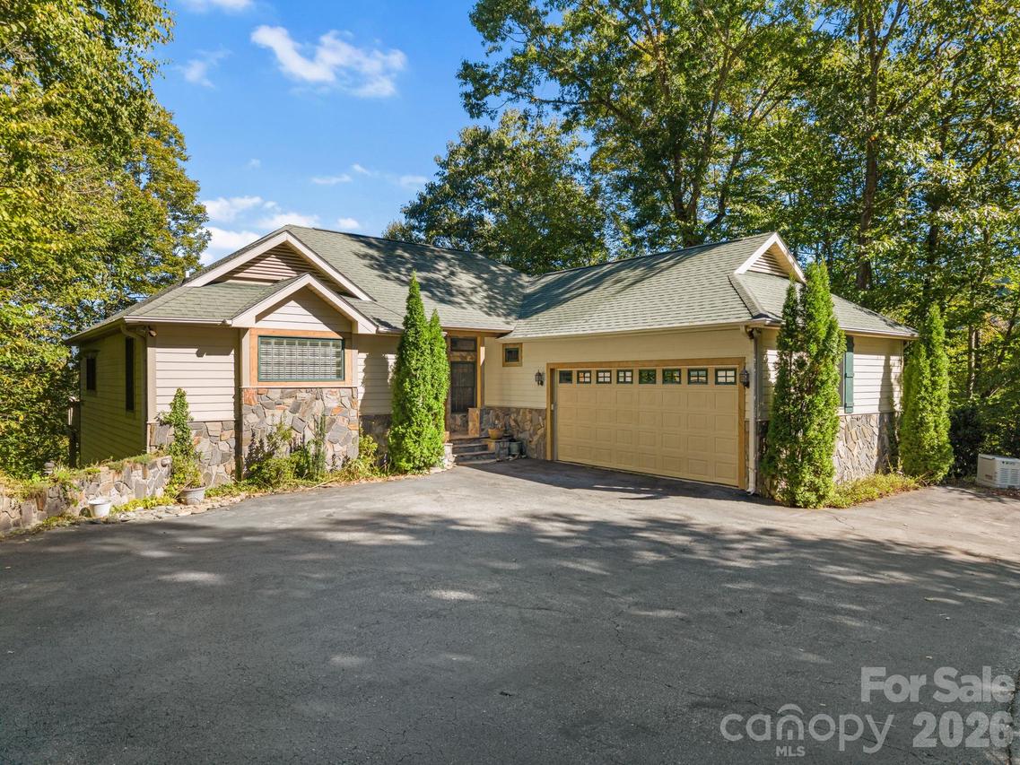 84 Silverado Tr., Whittier, NC 28789
