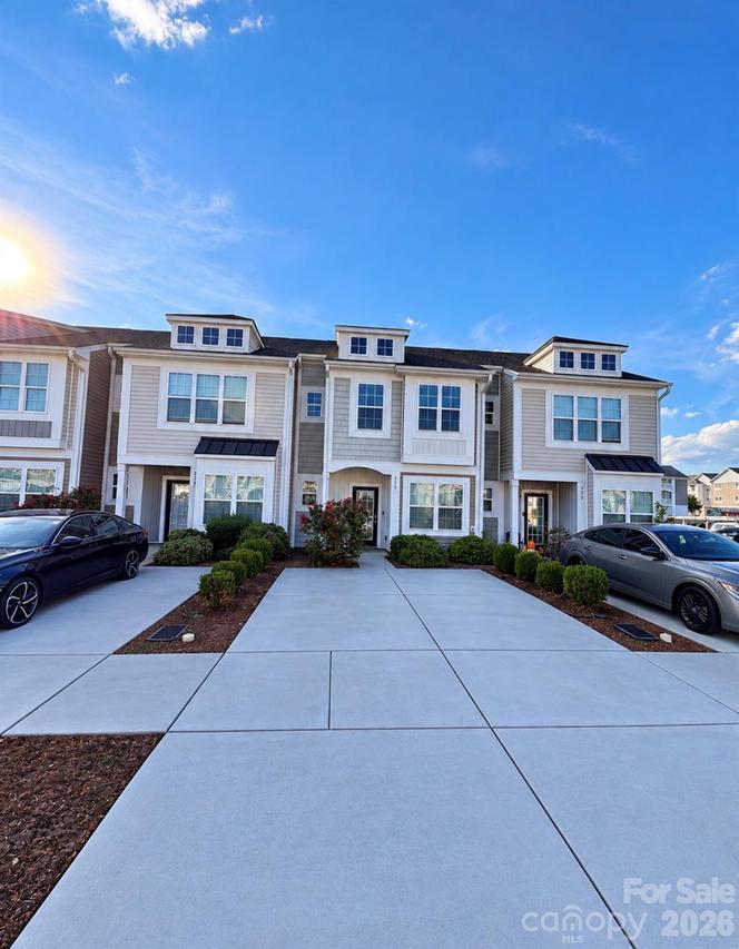 375 Halton Crossing Dr., Concord, NC 28027