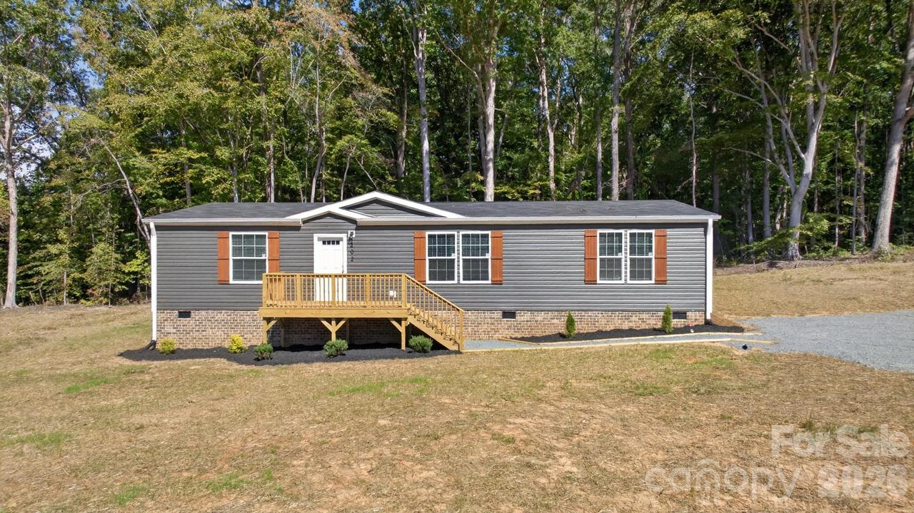 202 Christophers Ct., Lexington, NC 27295