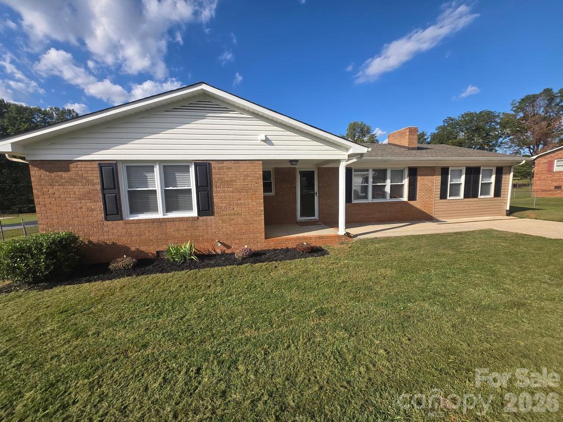 421 Nixon Rd., Statesville, NC 28625