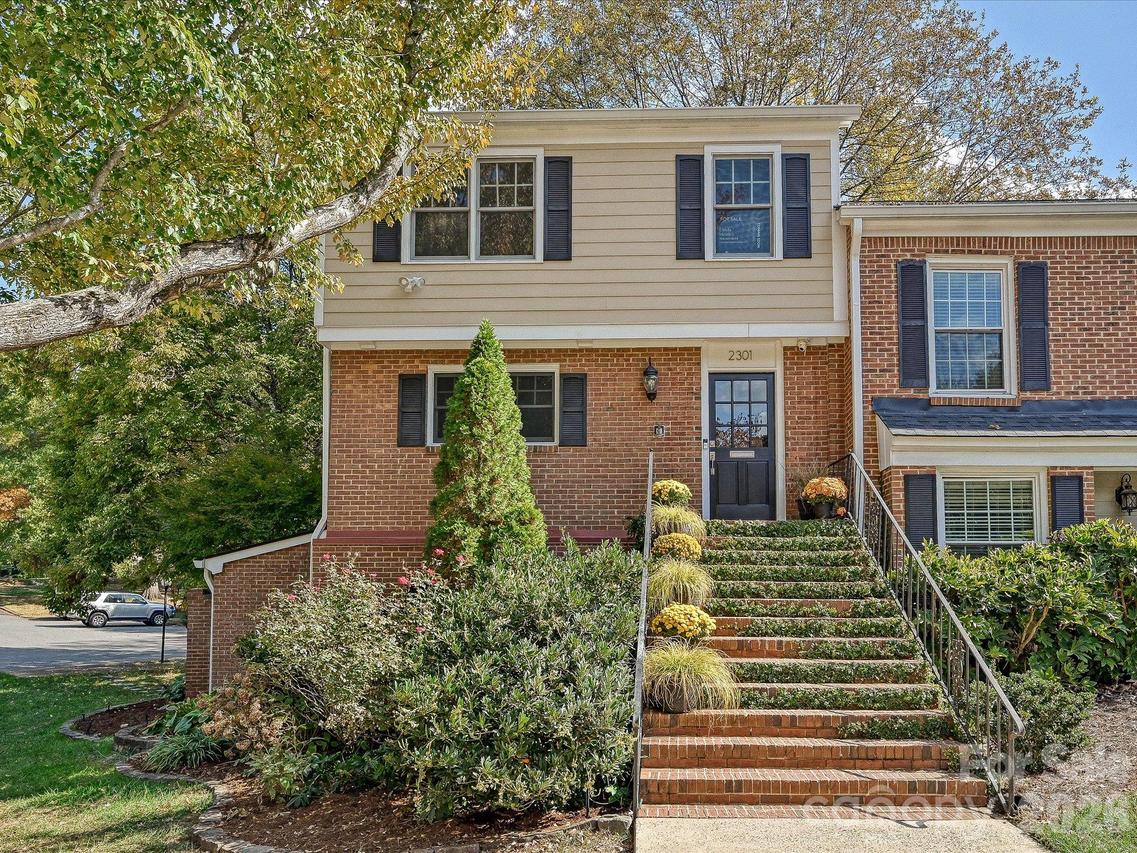2301 Hayloft Cir., Charlotte, NC 28226