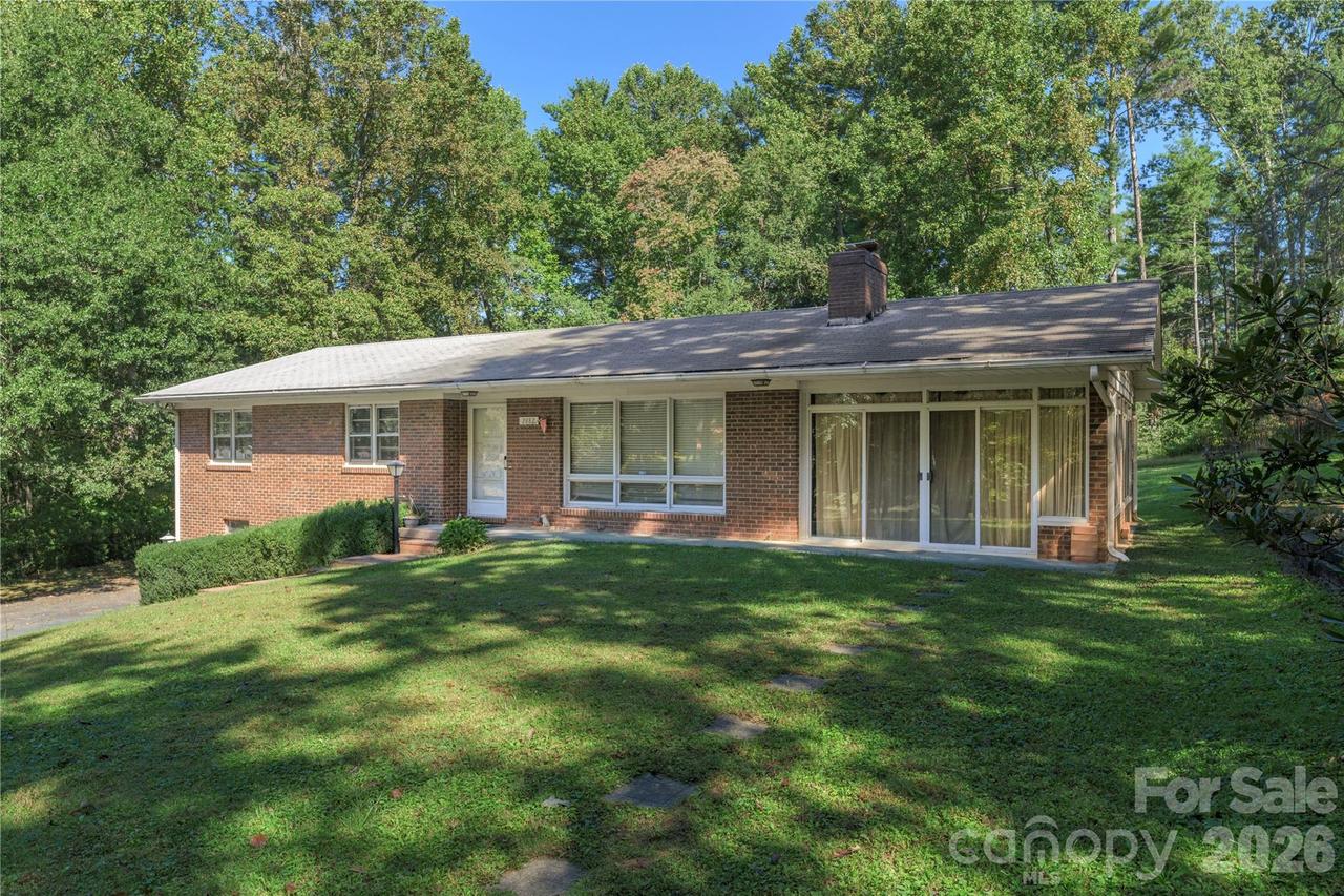 2882 Butler Bridge Rd., Mills River, NC 28759