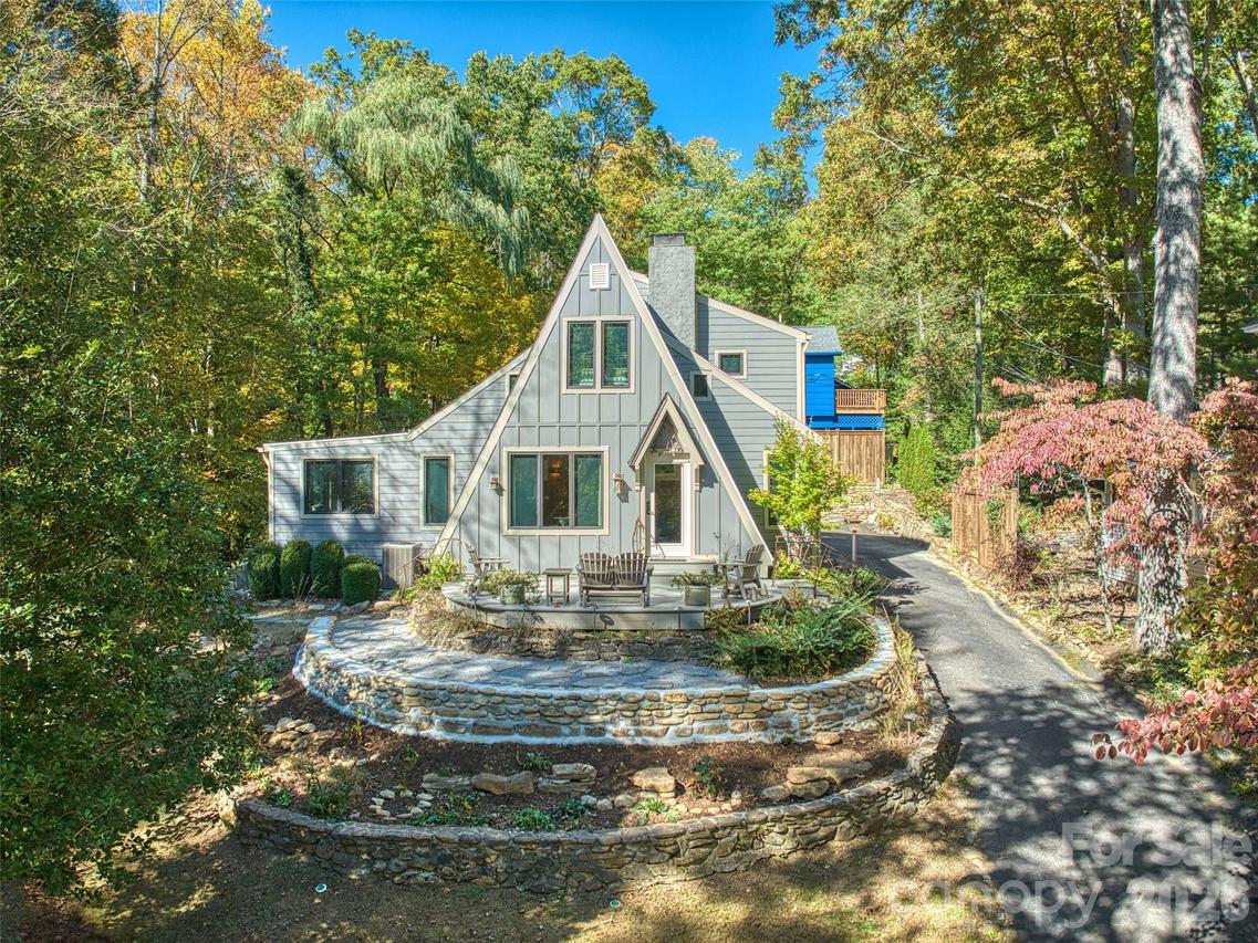 191 Mississippi Rd., Montreat, NC 28757