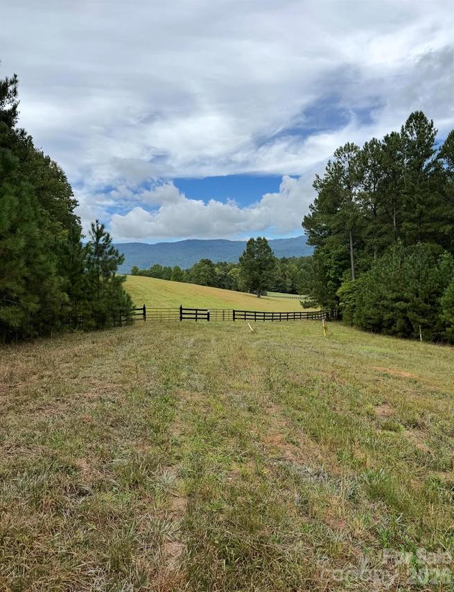 River Park Ln., Mill Spring, NC 28756