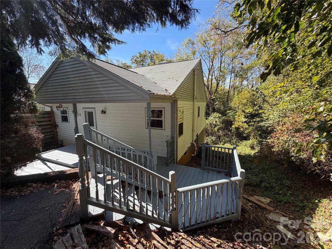 121 Merchant St., Asheville, NC 28803