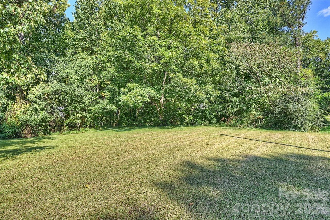 409 Lyndon St., Kannapolis, NC 28083