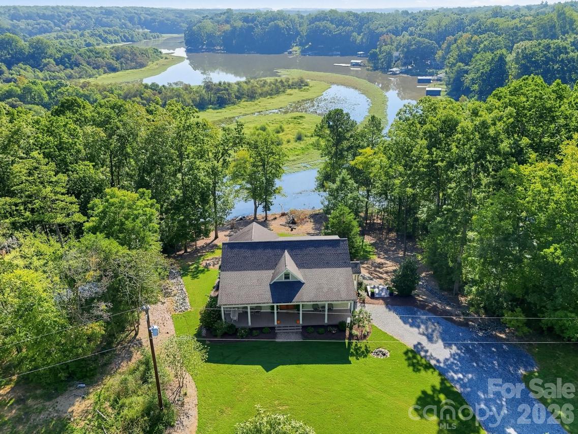 180 Duck Cove Rd., Belmont, NC 28012
