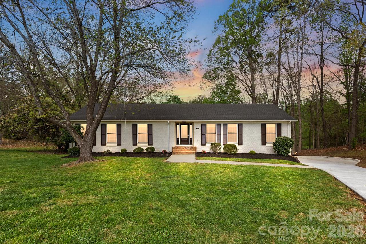 100 Chadmore Dr. #17, Charlotte, NC 28270