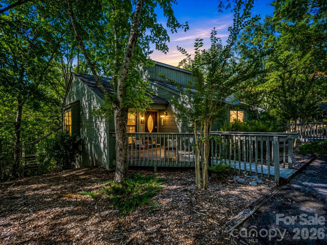 121 Quail Run Ct. #1629, Lake Lure, NC 28746