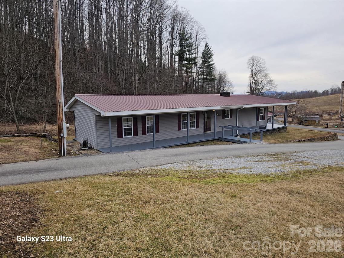656 Water St., Bakersville, NC 28705