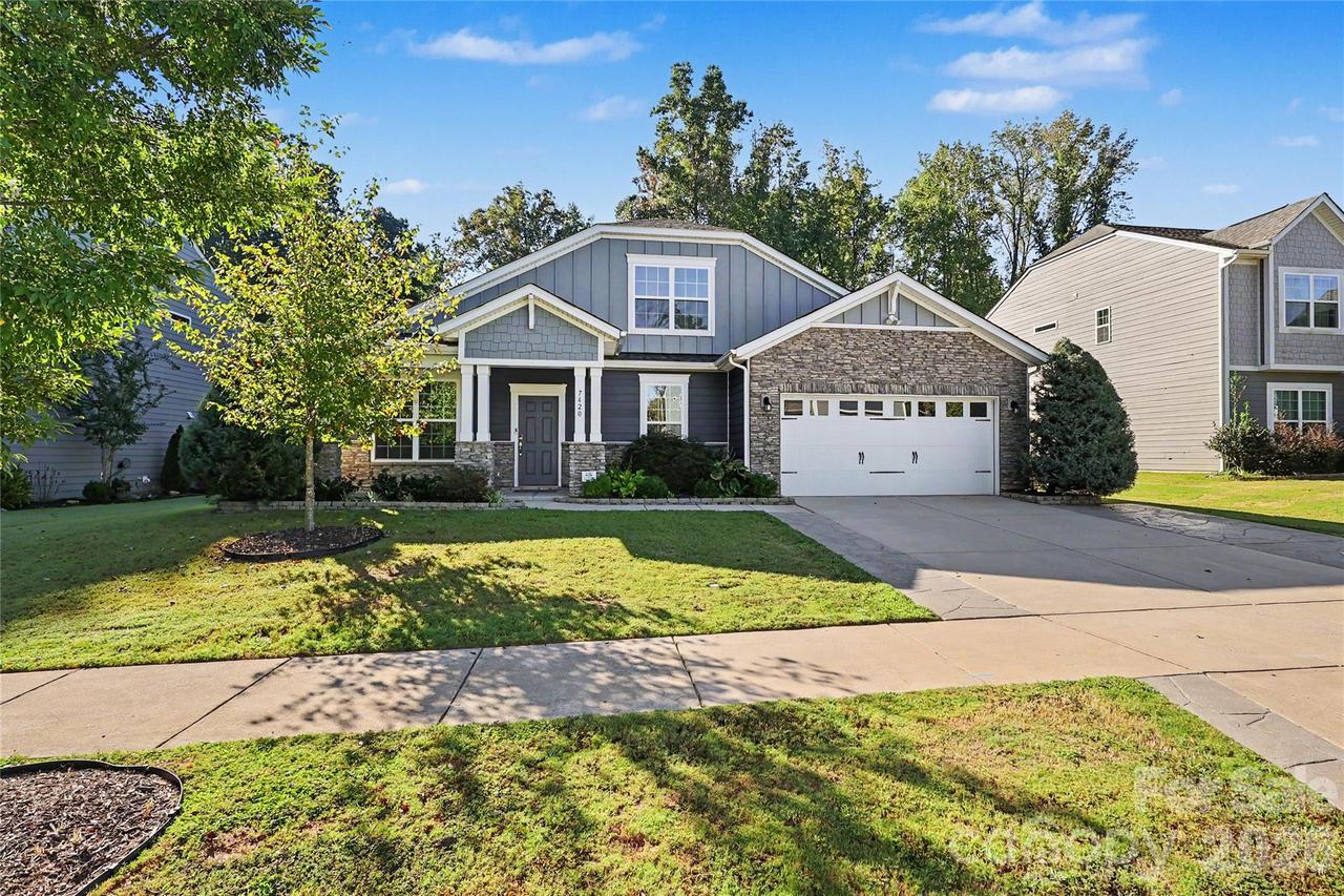 7420 Tullamore Glen Dr., Huntersville, NC 28078