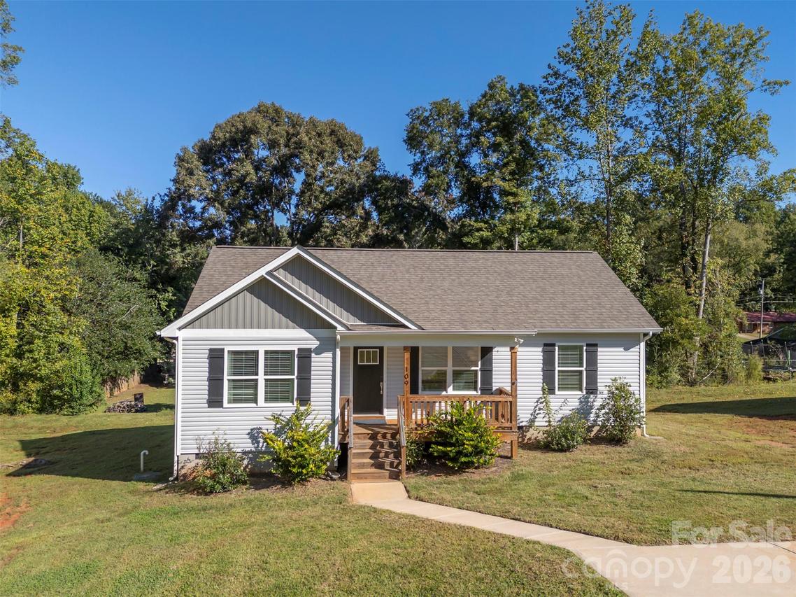 109 Orchard St., Forest City, NC 28043