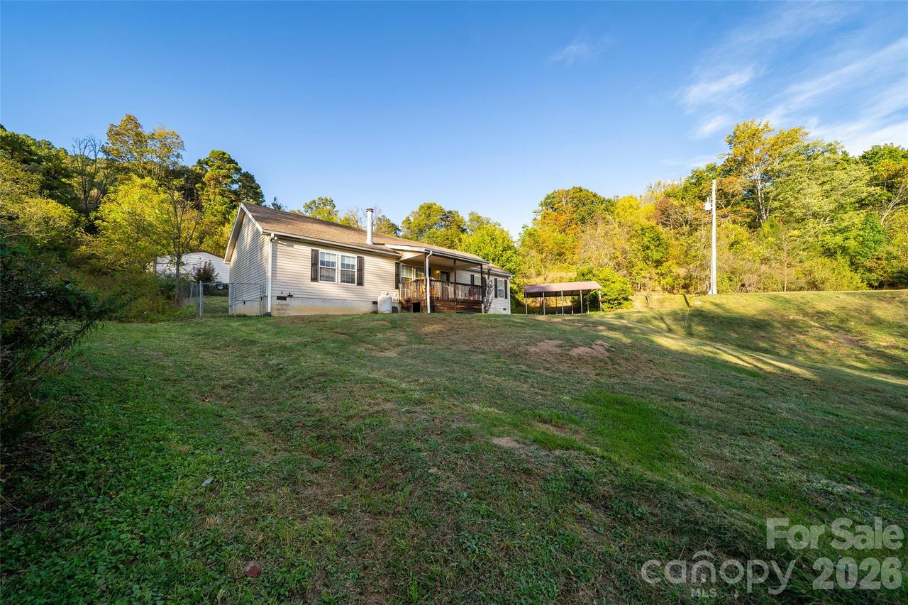 23 Yorkie Dr., Clyde, NC 28721