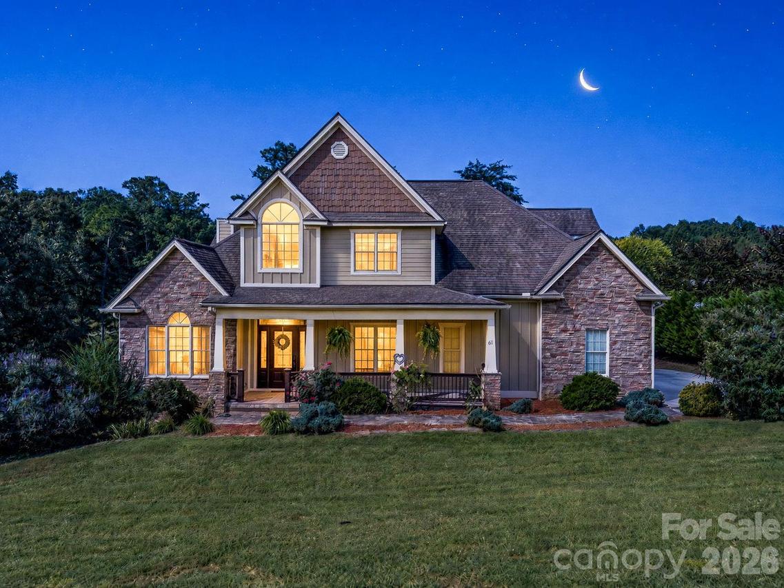 61 Mountain Shadows Dr., Leicester, NC 28748