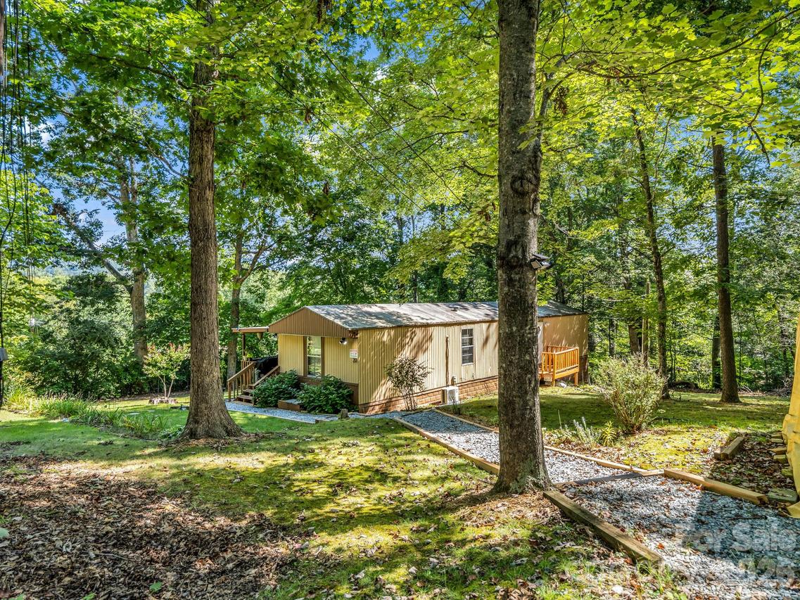 20 Jones Hillock Dr., Asheville, NC 28805