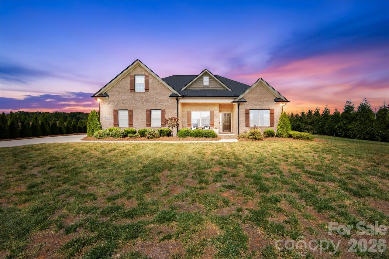 2107 Parrothead Dr., Monroe, NC 28110