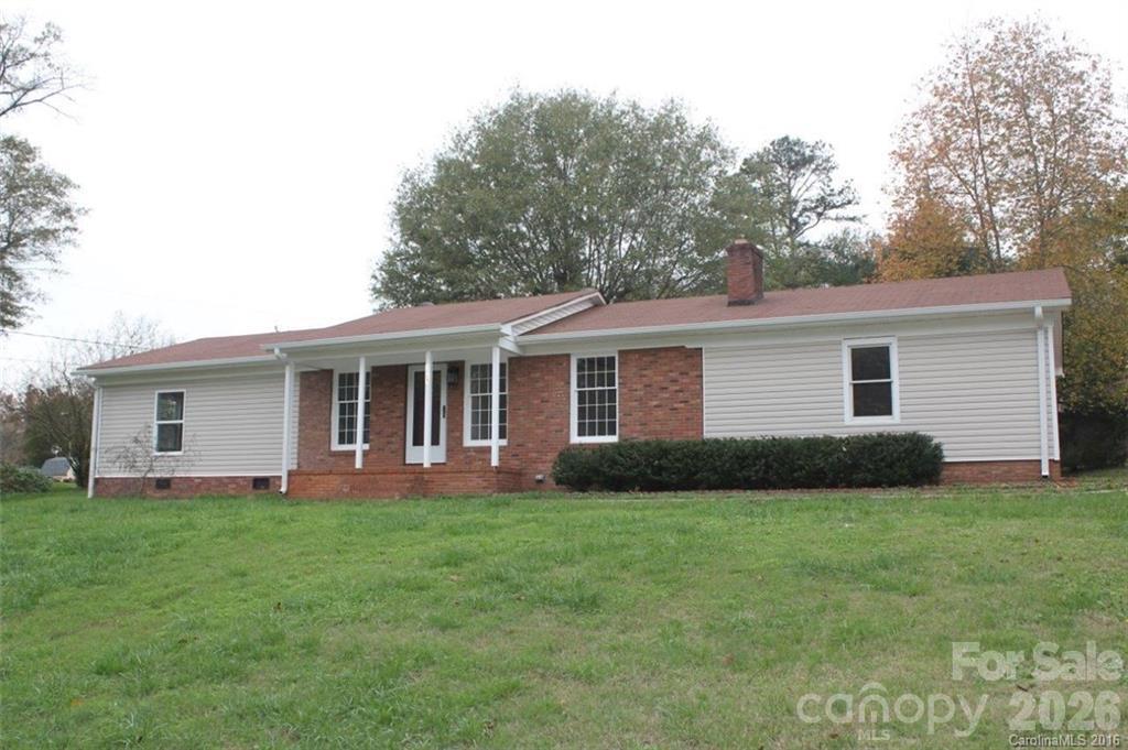 321 Rollingwood Dr., Stanley, NC 28164