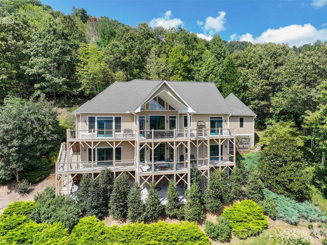 228 Inverness Dr., Waynesville, NC 28785