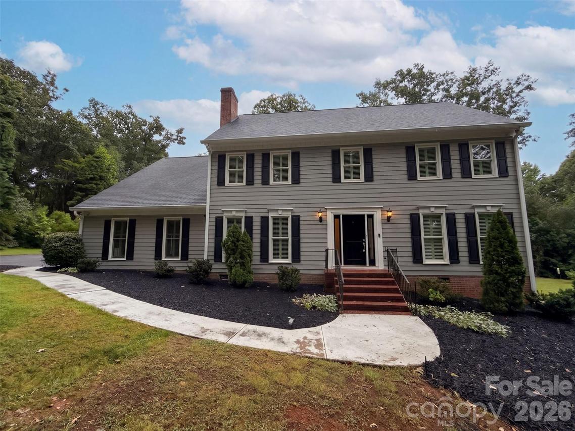 4412 Lazy Dr., Charlotte, NC 28215
