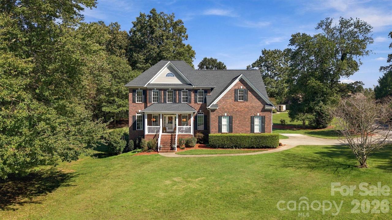 4858 Elmhurst Dr., Hickory, NC 28601