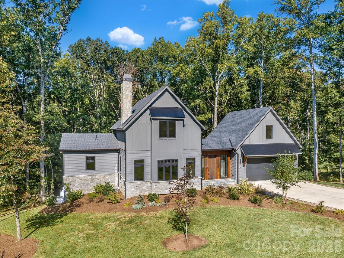 25 Ted Linn Dr., Fairview, NC 28730