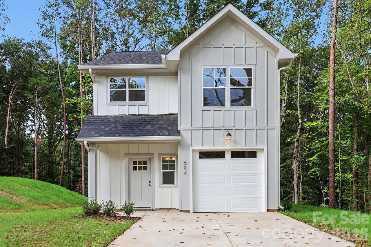 603 W Lewis St., Dallas, NC 28034
