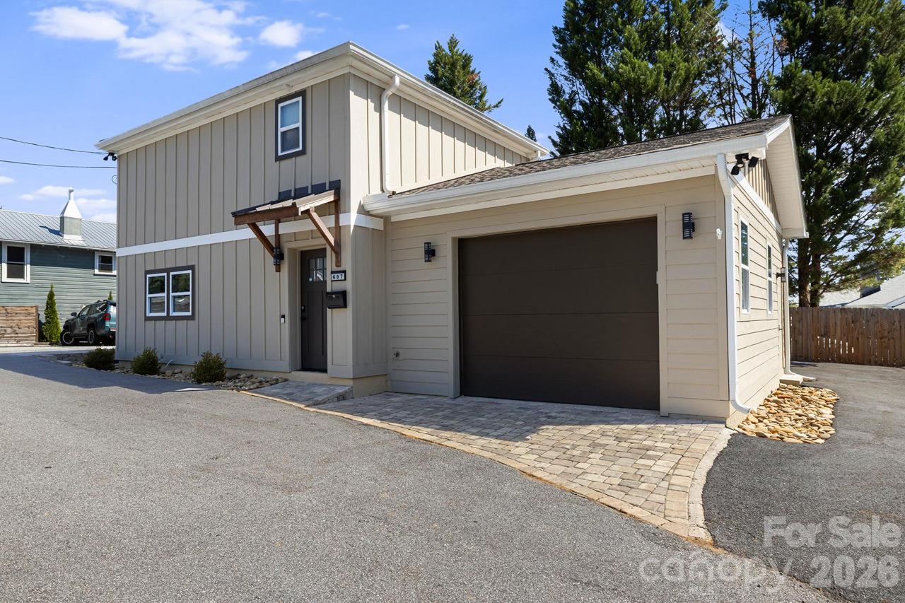 607 Kanuga Rd., Hendersonville, NC 28739