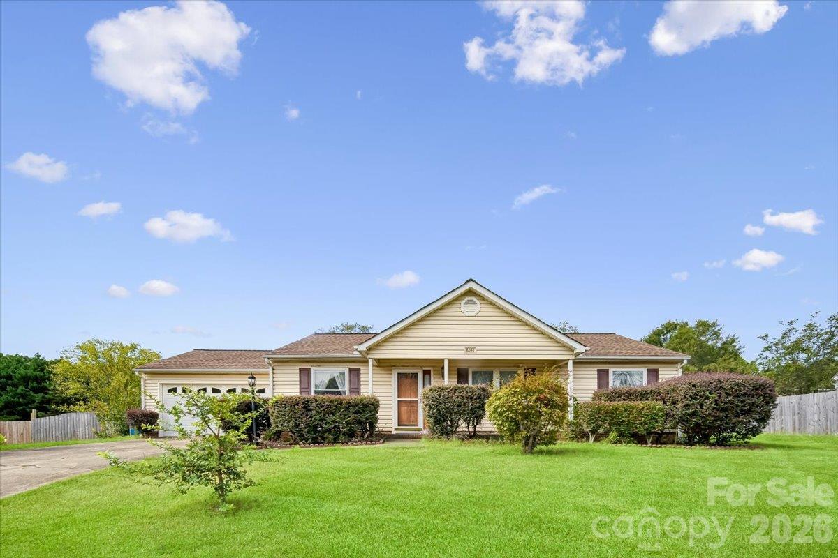 8544 Indian Summer Tr., Harrisburg, NC 28075