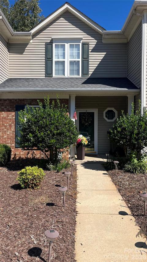 8948 Cinnabay Dr., Charlotte, NC 28216