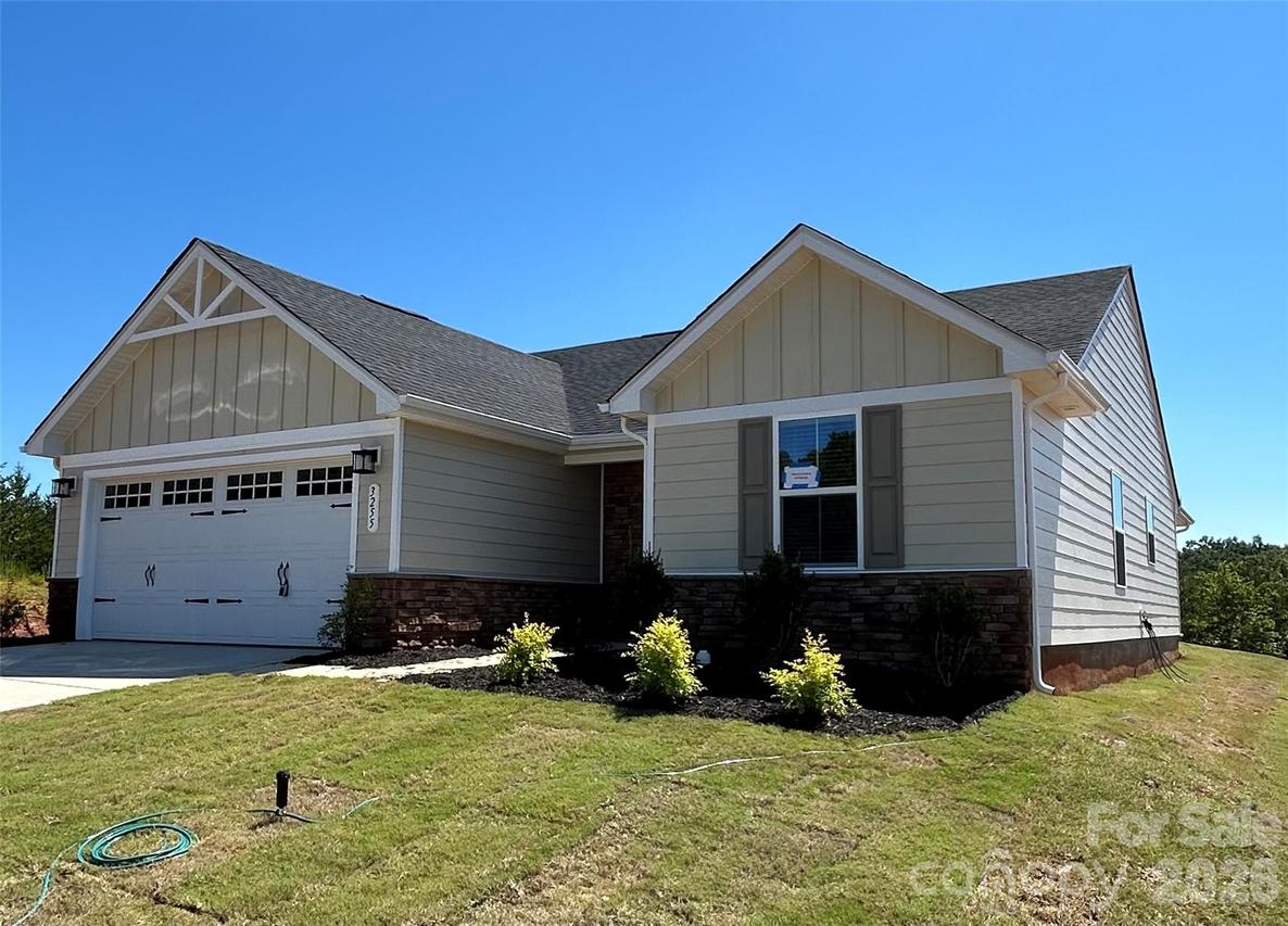 3255 Eller Dr., Hickory, NC 28602