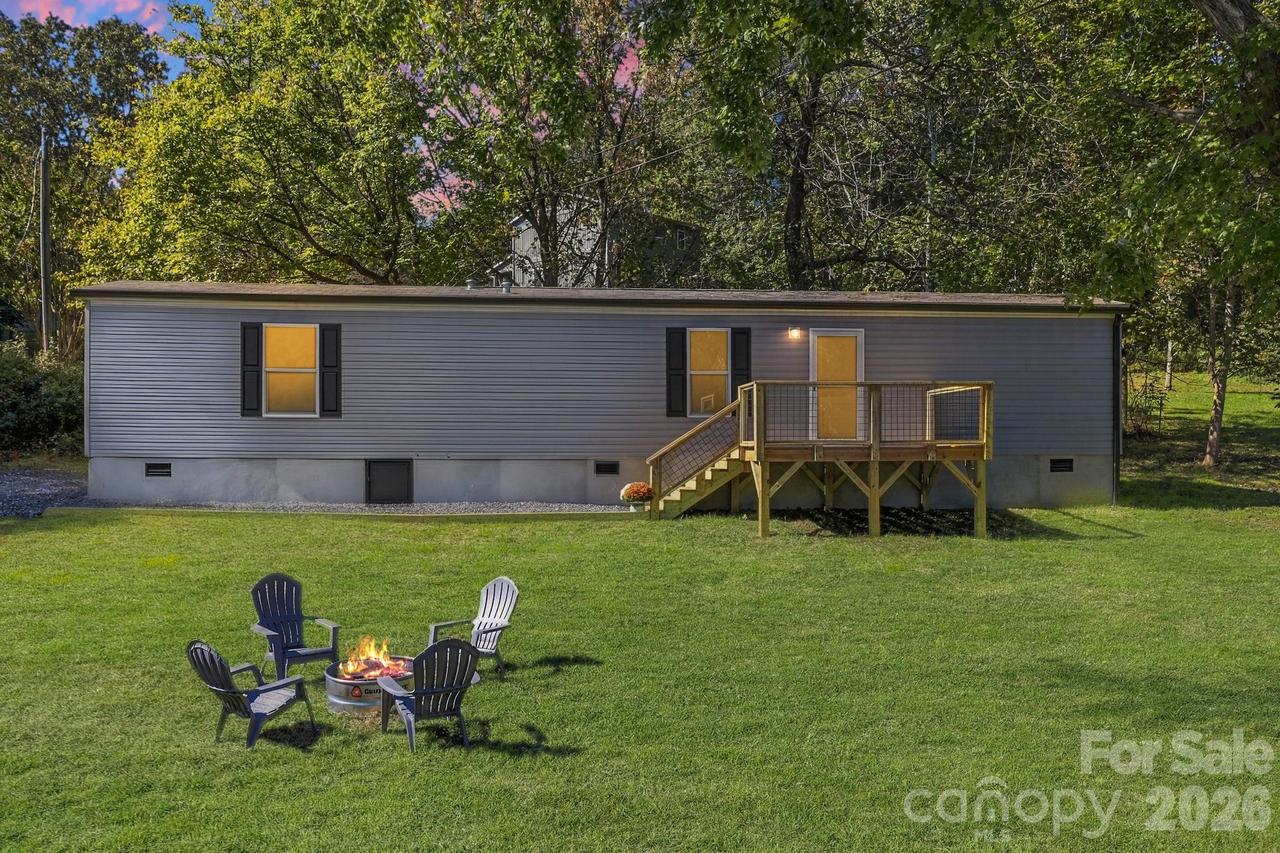 85 Trent Rd., Brevard, NC 28712