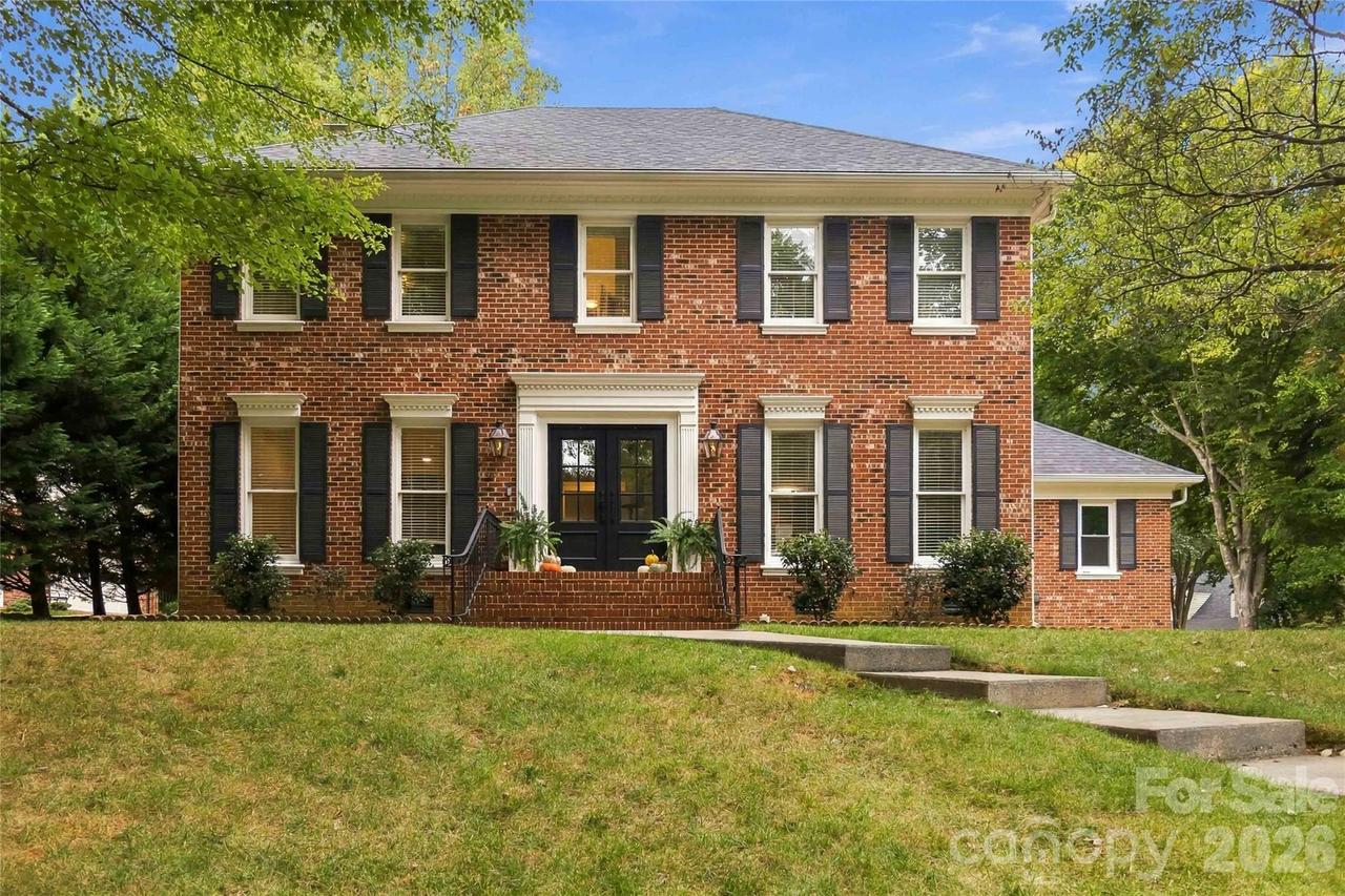 9414 Tillot Dr., Matthews, NC 28105