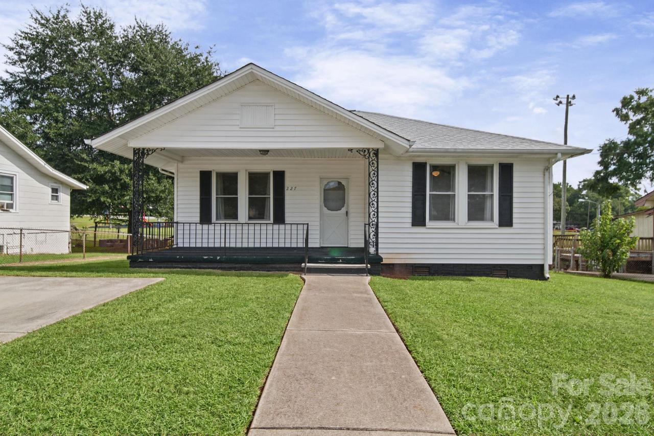 227 School St., High Shoals, NC 28077
