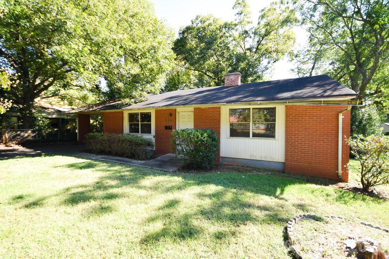 2715 Southwest Blvd., Charlotte, NC 28216