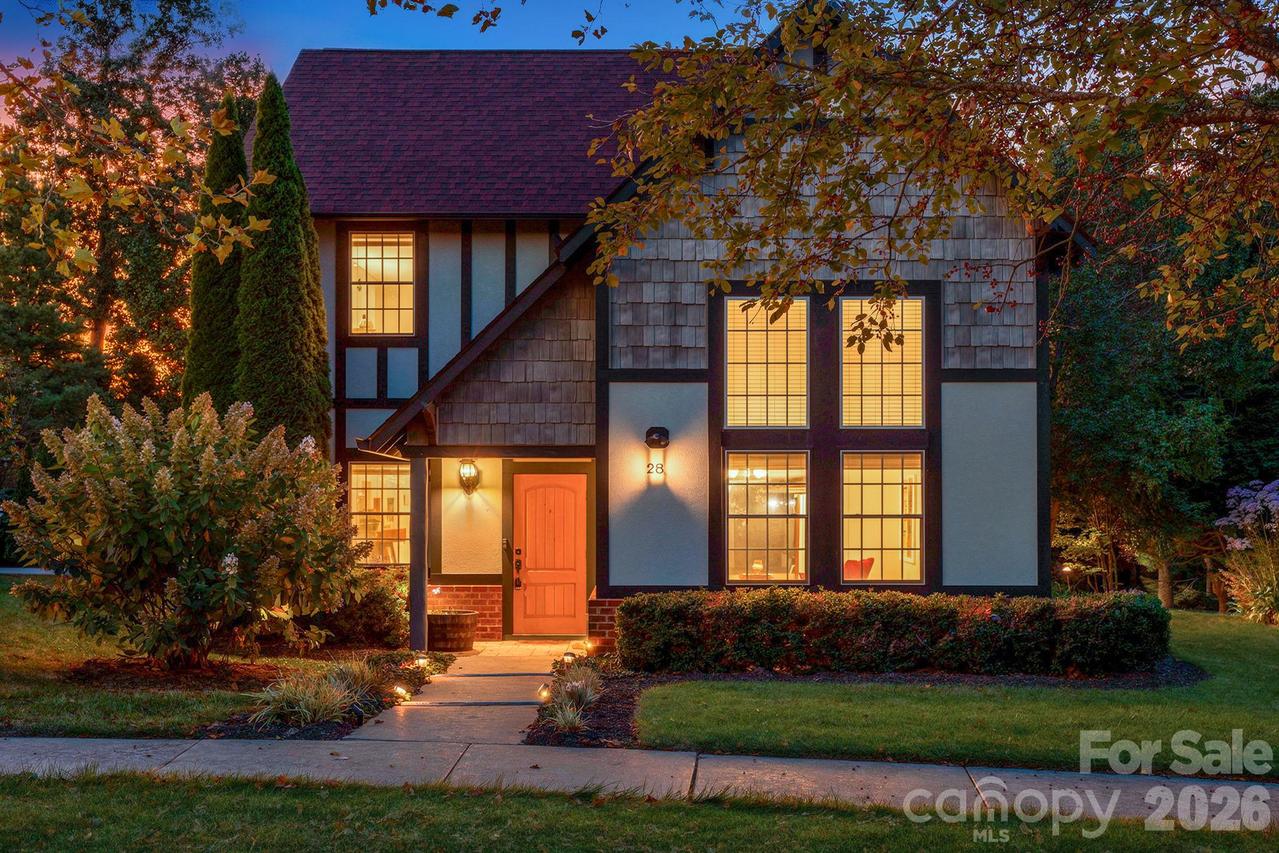 28 Trafalgar Cir., Asheville, NC 28805