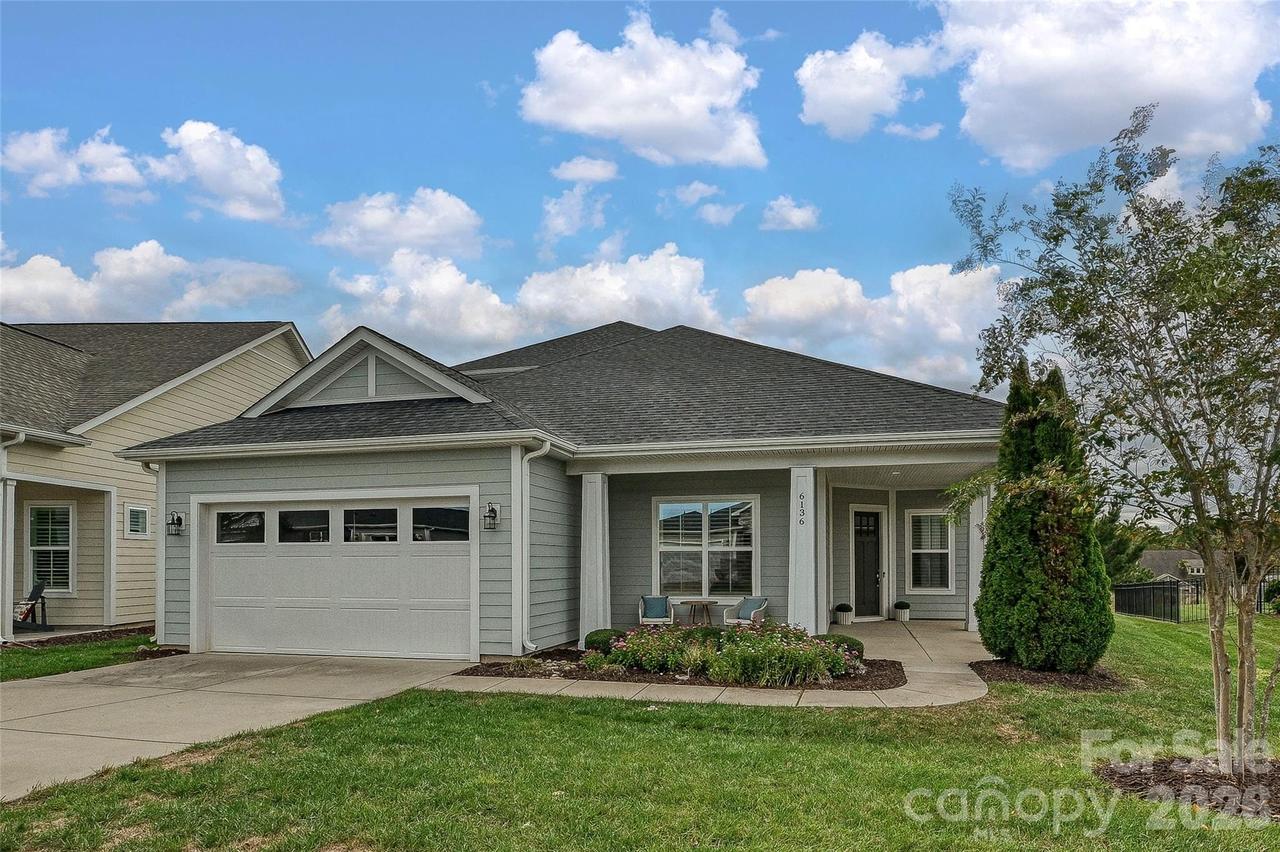 6136 Raven Rock Dr., Denver, NC 28037
