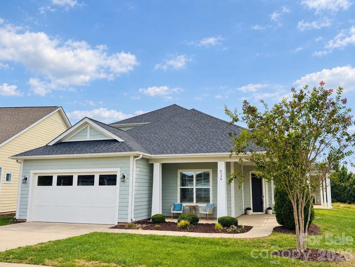 6136 Raven Rock Dr., Denver, NC 28037