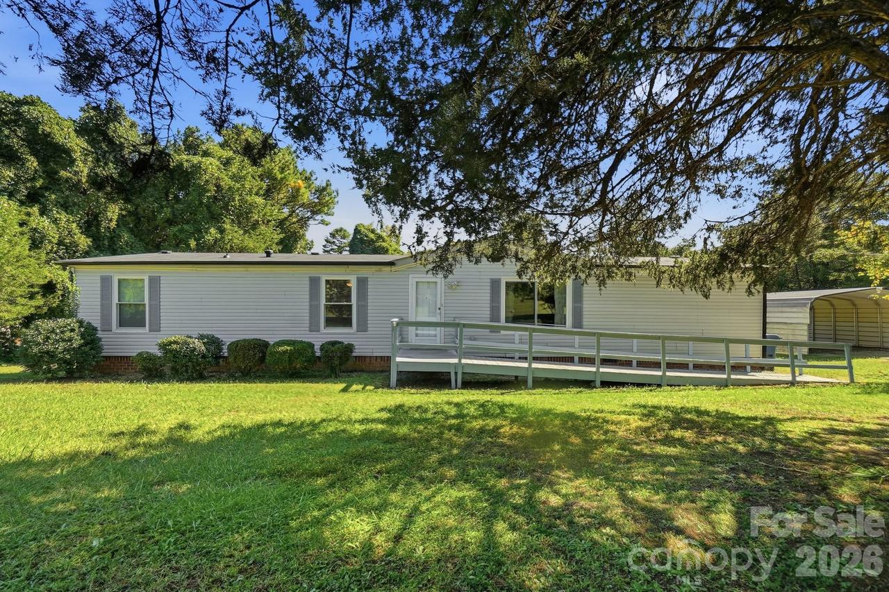 6017 Frazier Dr., Davidson, NC 28036