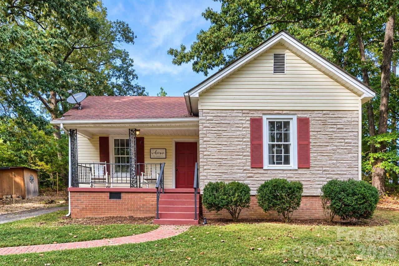 712 Baker St., Kannapolis, NC 28081