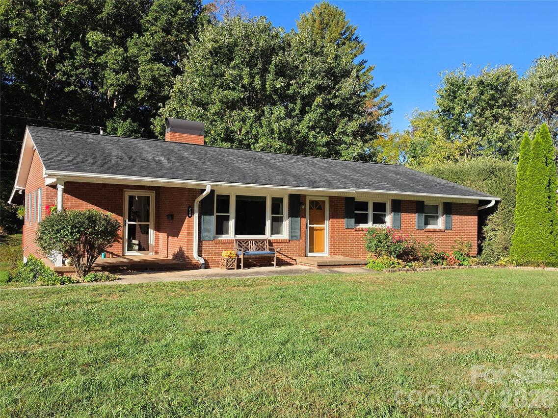 230 Rhoda St., Canton, NC 28716