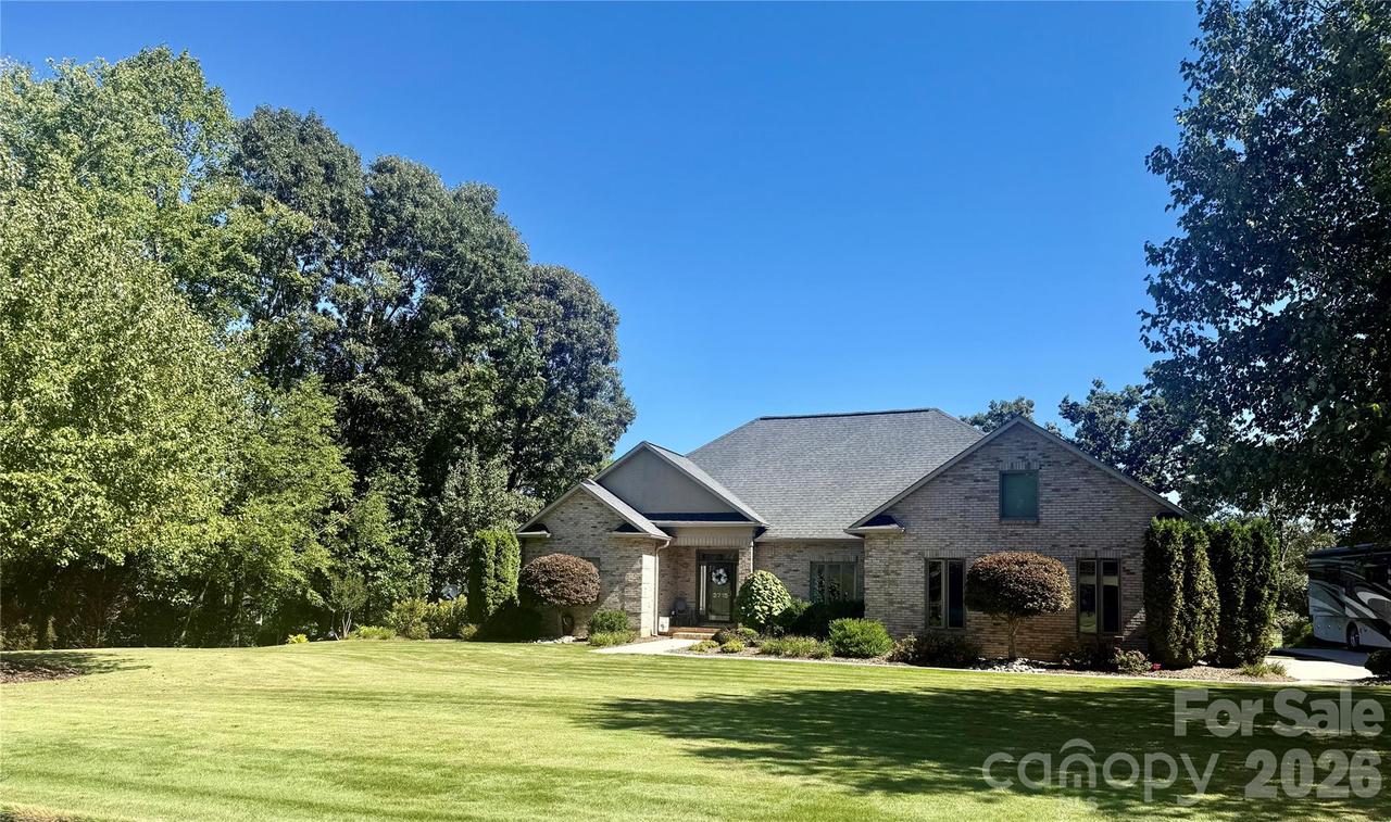 3715 Foxboro Ln. #129/, Hickory, NC 28601